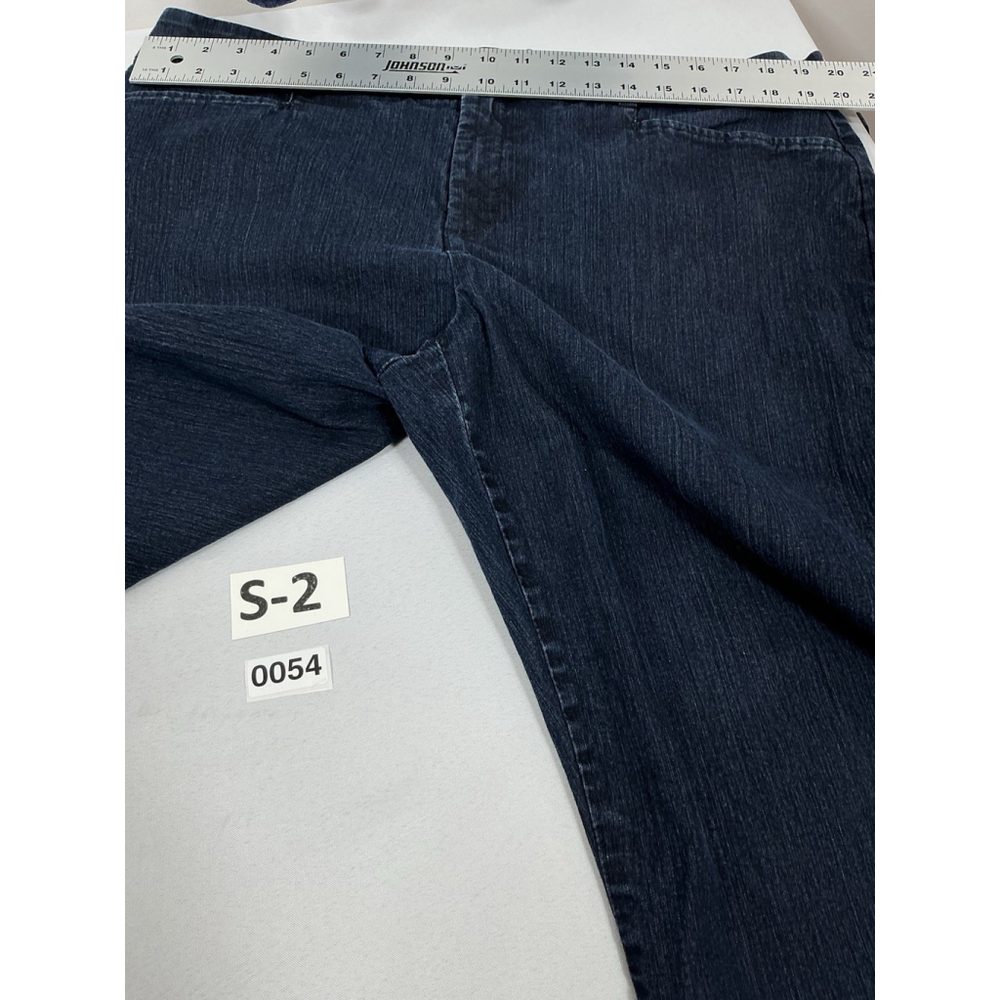 Womans Excellent Condition Basic Edition Blue Jea… - image 5